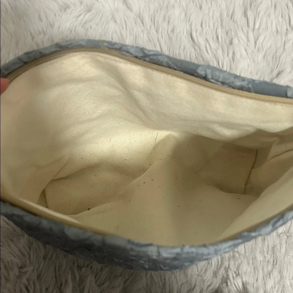 A Gogo Original Gray Floral Pouch - Picture 3 of 3